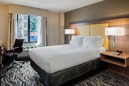 Holiday Inn Express Brooklyn image 11